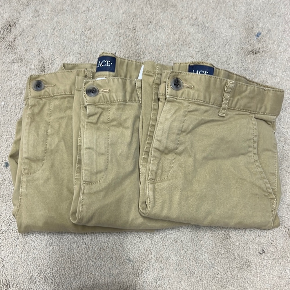 3 pairs of khaki shorts (boys)